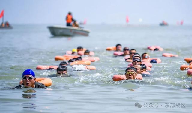 迎风斗浪！第71集团军某旅展开濒海驻训 铸就海疆利剑